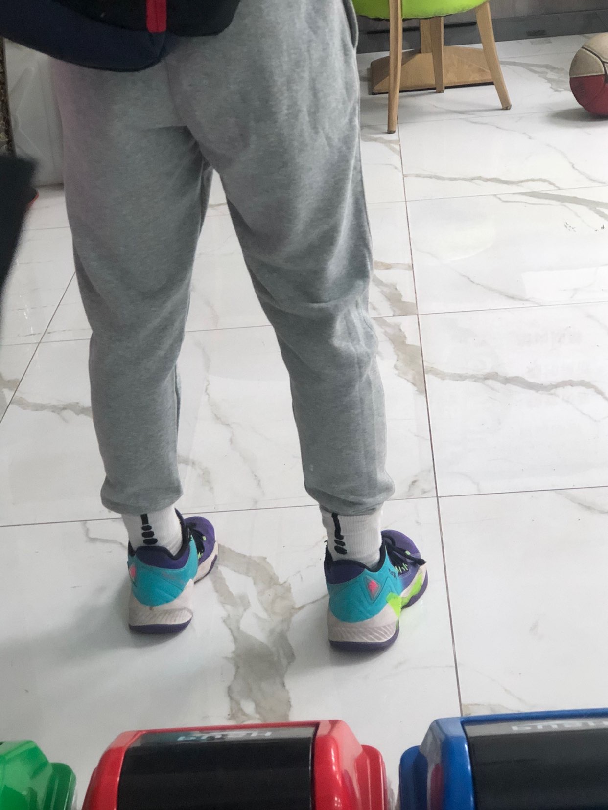 nike裤子 德鲁大叔同款