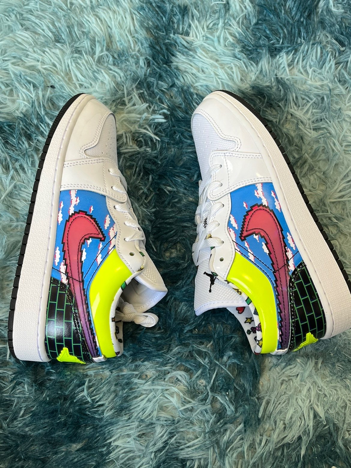 300的正代低帮aj|像素图案