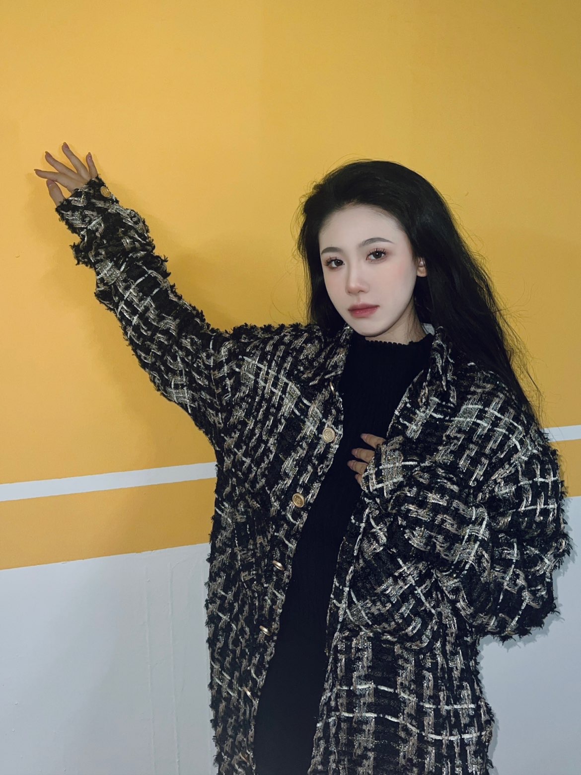 谁能拒绝一件cl呢?潮人必备hhhhhh 冬天可以套在衣服外面 夏天直