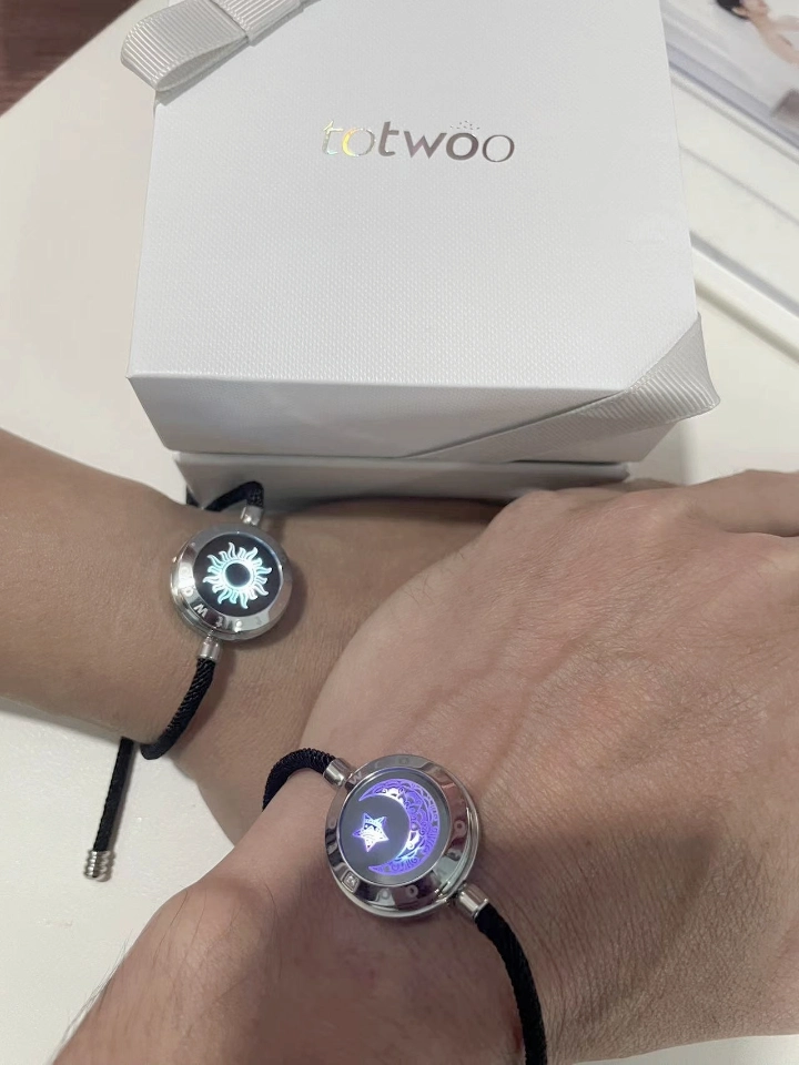 圣诞节情侣感应手链!