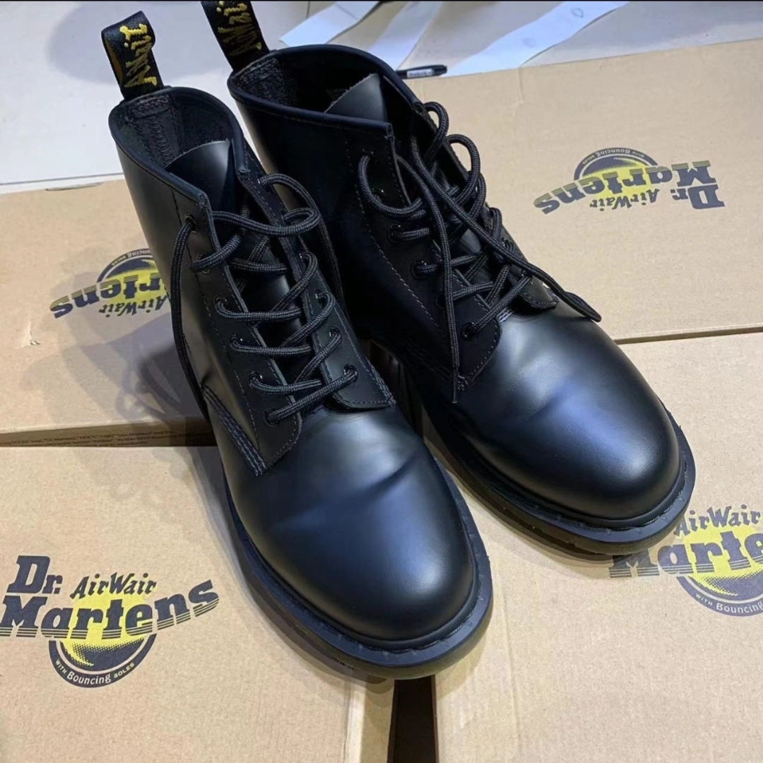 6孔马丁靴dr.martens 1460经典黑