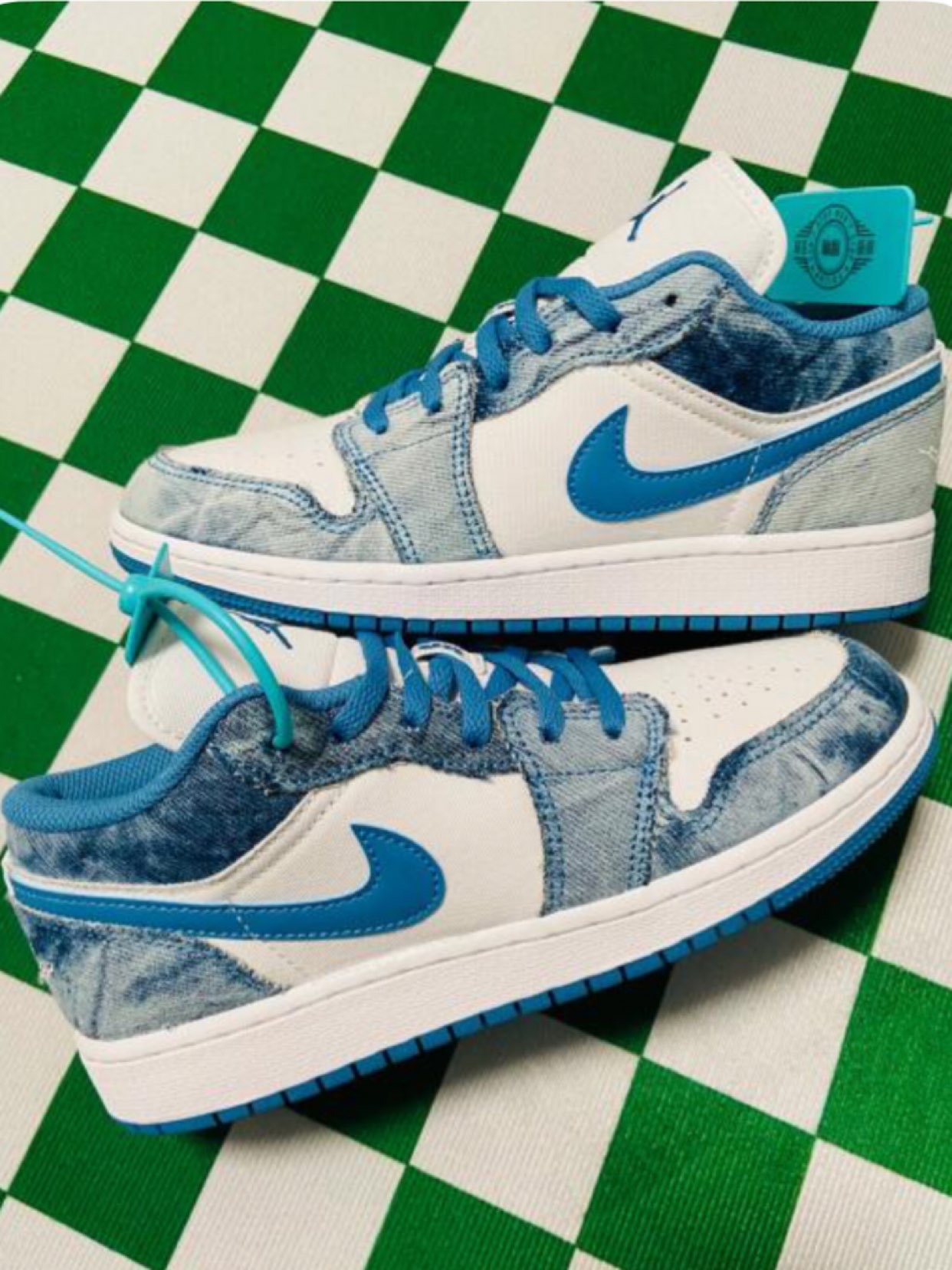 nike女款水洗丹宁