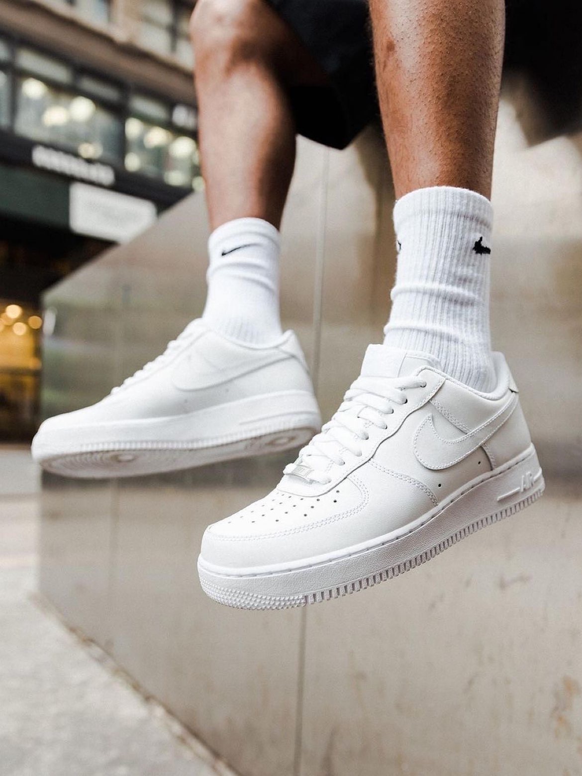 af1 low triple white