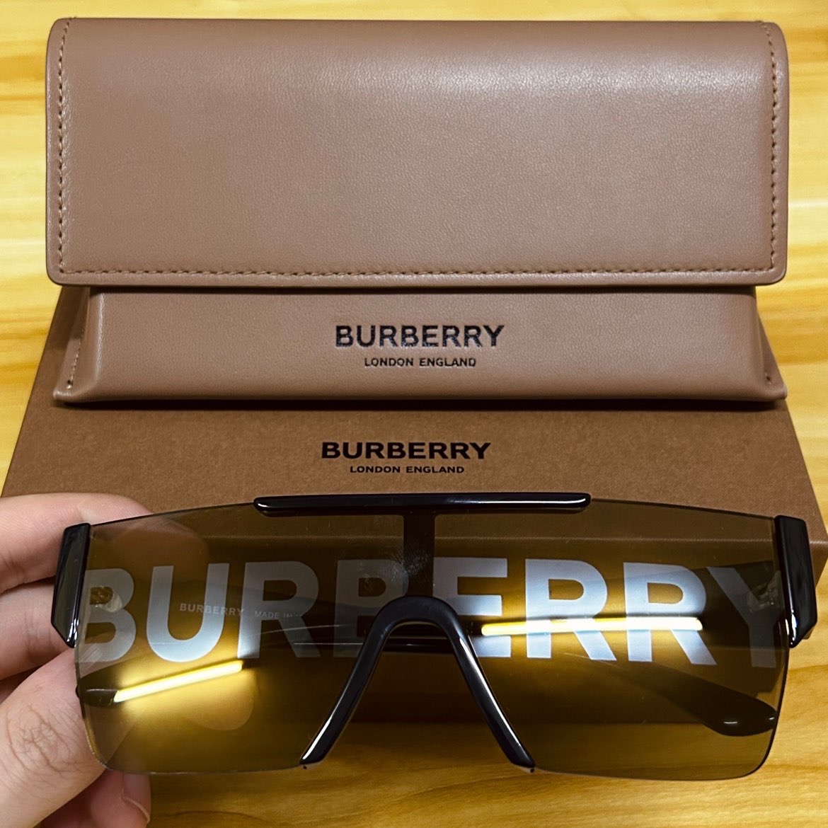 burberry墨镜太惊喜啦