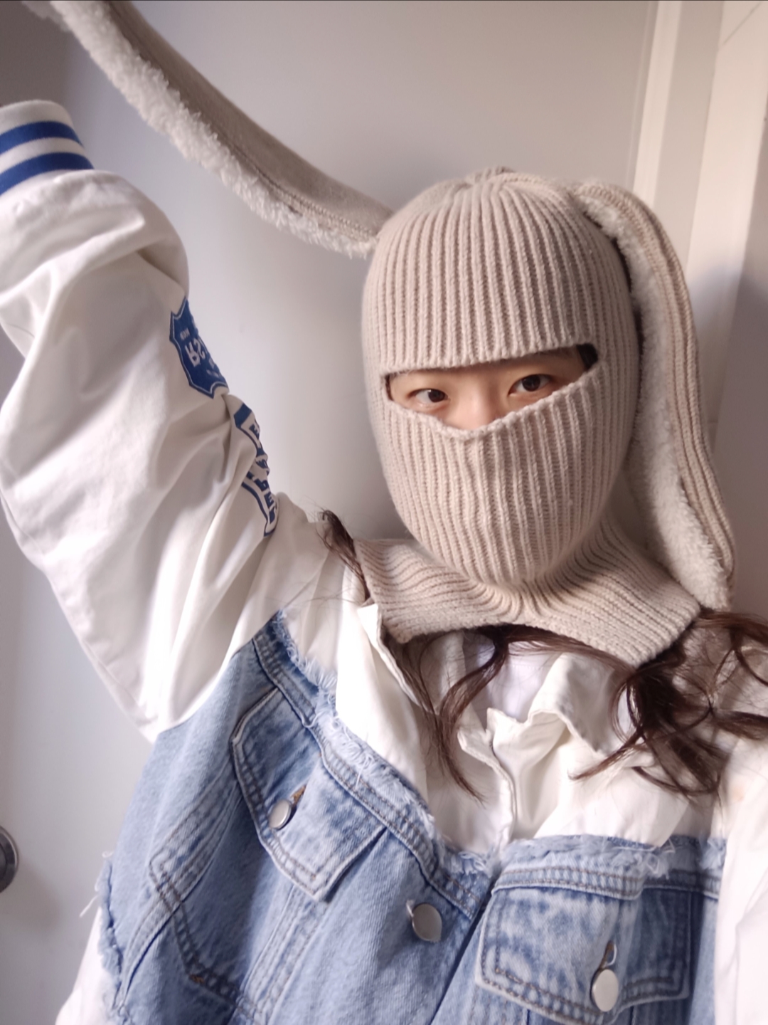 拜托 谁能拒绝这么一个搞怪又保暖的兔子头套