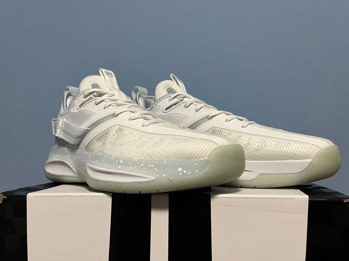 安踏海沃德3代 gh3圣诞节