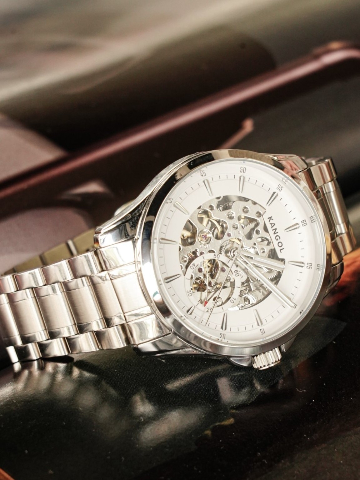 英国袋鼠简约镂空机械腕表