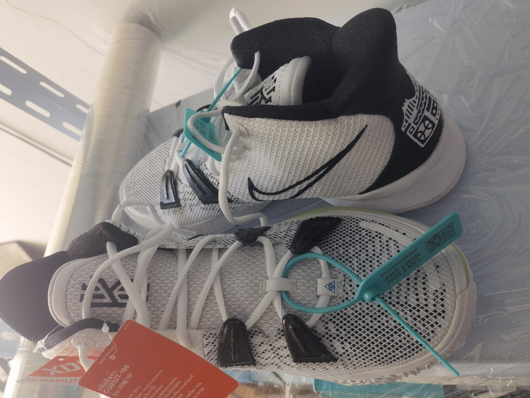 欧文七,白黑绿,国外版的一样香!