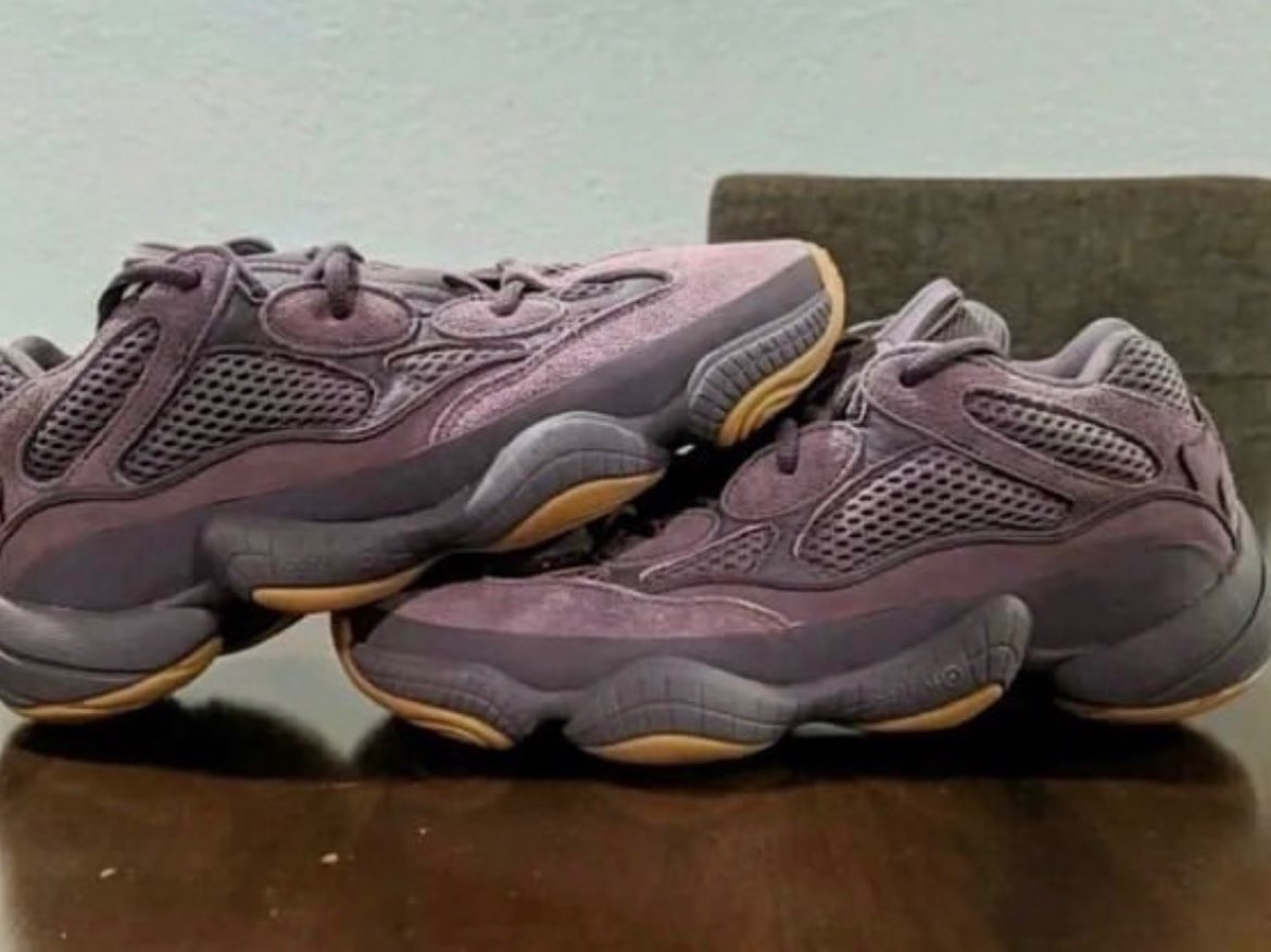 yeezy500灭霸紫2 0 和一代哪个更帅?