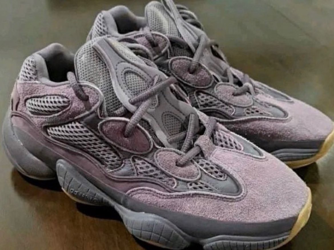 yeezy500灭霸紫2 0 和一代哪个更帅?