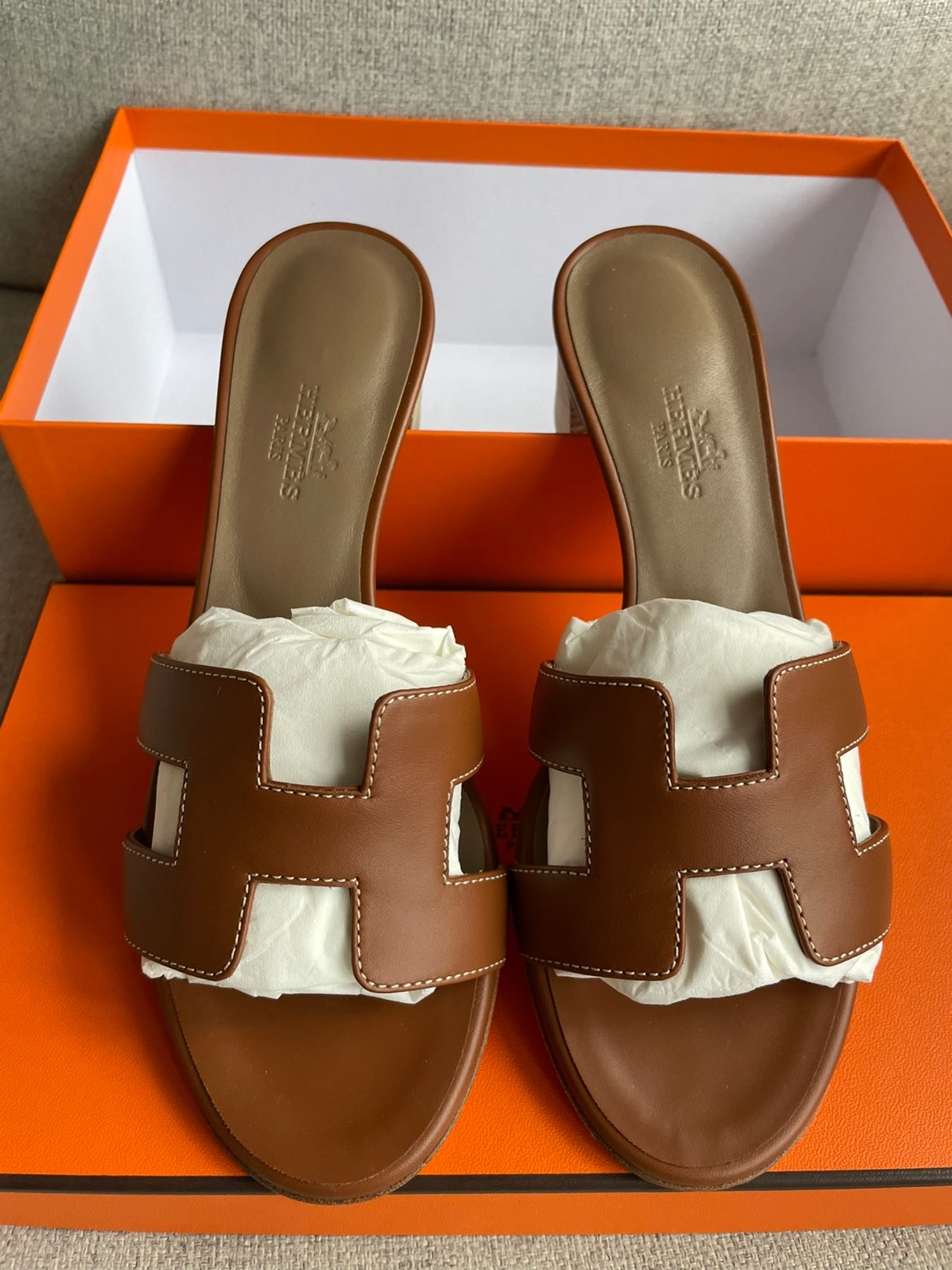 hermes 爱马仕 oasis高跟拖鞋 棕色
