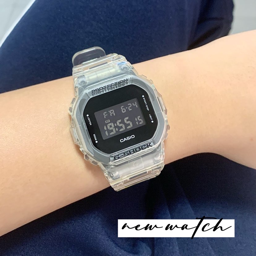 像把冰块06戴手上 卡西欧冰韧2.