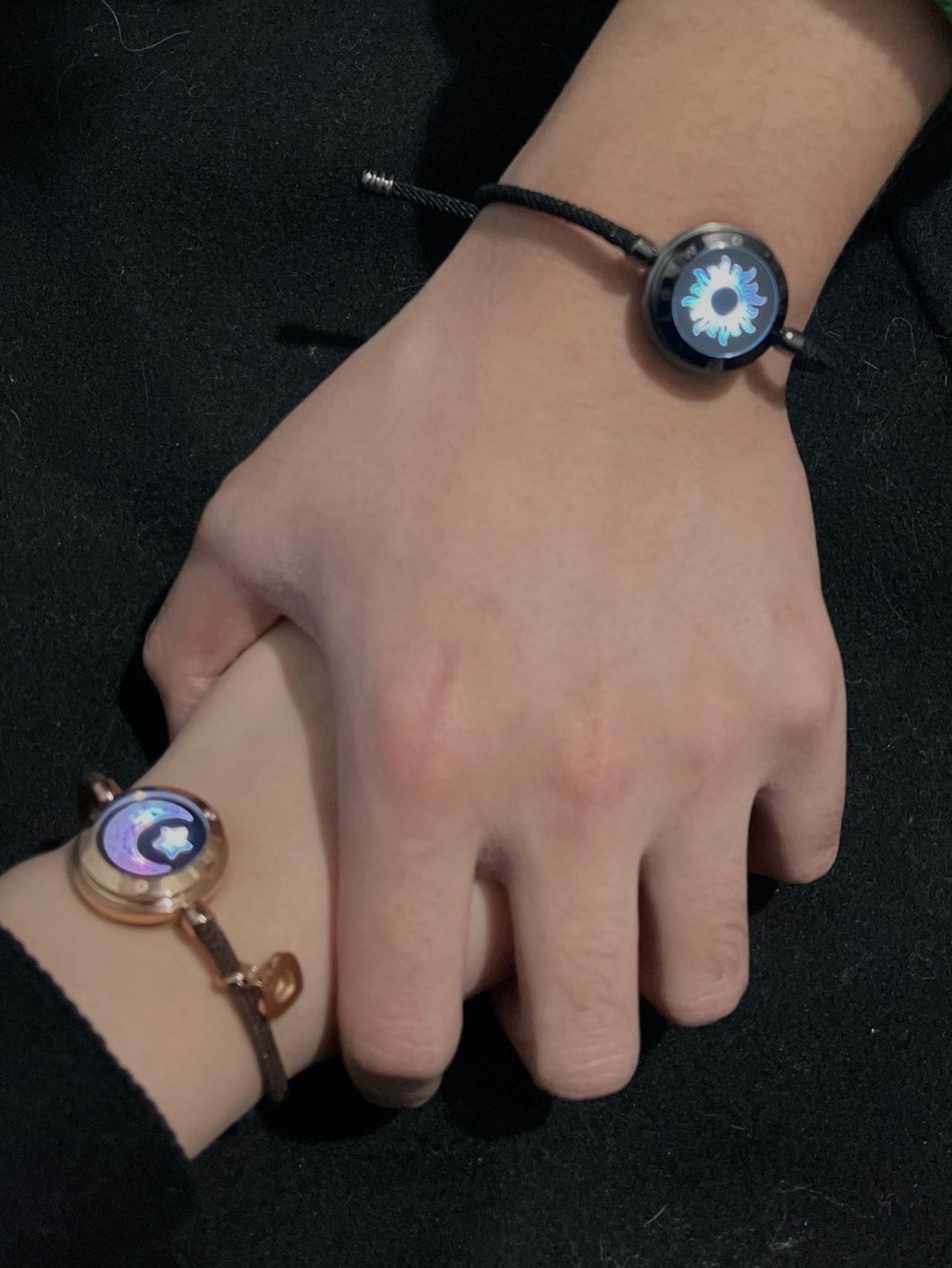 totwoo情侣感应手链 引进恋爱新体验