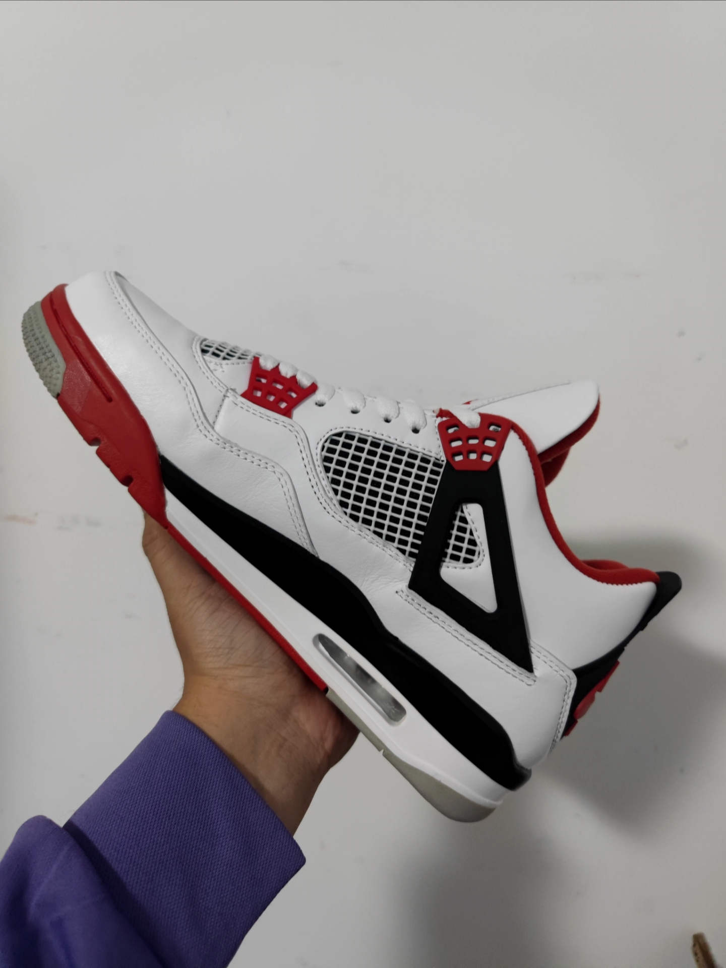 耐克 air jordan4 火焰红