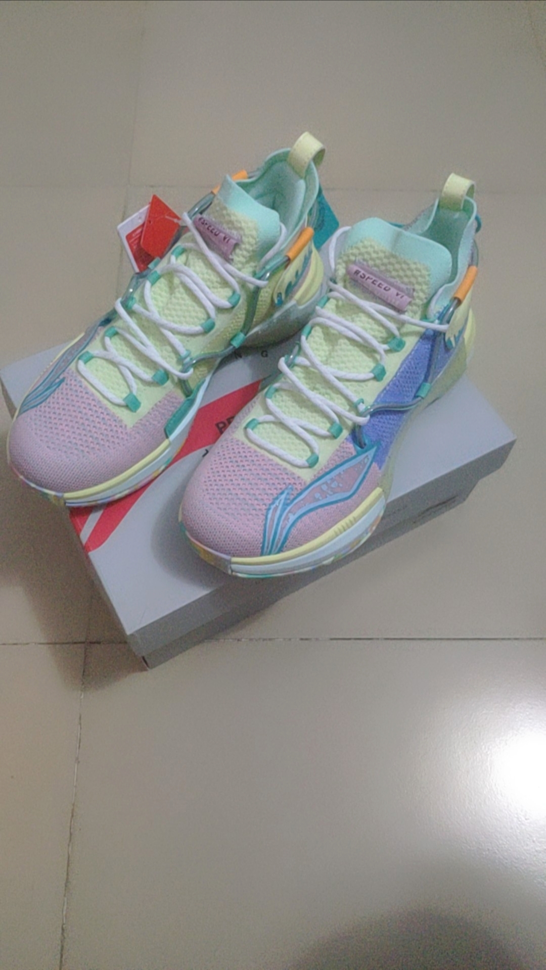 李宁闪击6圣诞节配色