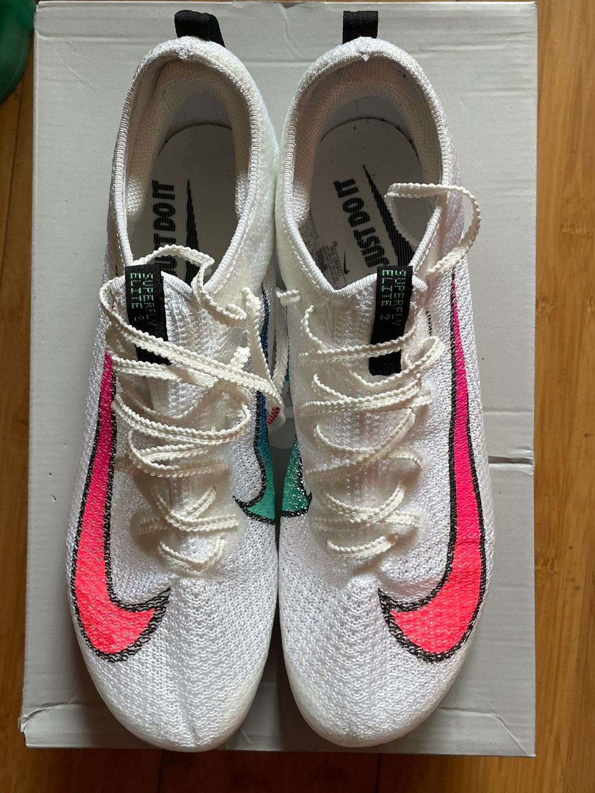 nike  zoom superfly elite2 老东京配色 体育生夏日必备钉鞋
 透气的