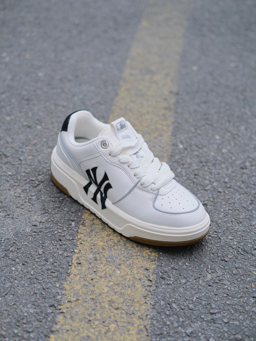 [MLB] Chunky Liner ★すぐ品切れ★NEW★ CHUNKY Liner NEW YORK YANKEES - MLB KOREA