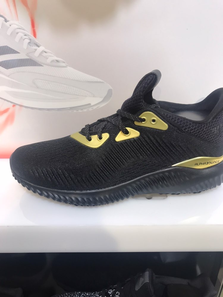 阿尔法跑步鞋