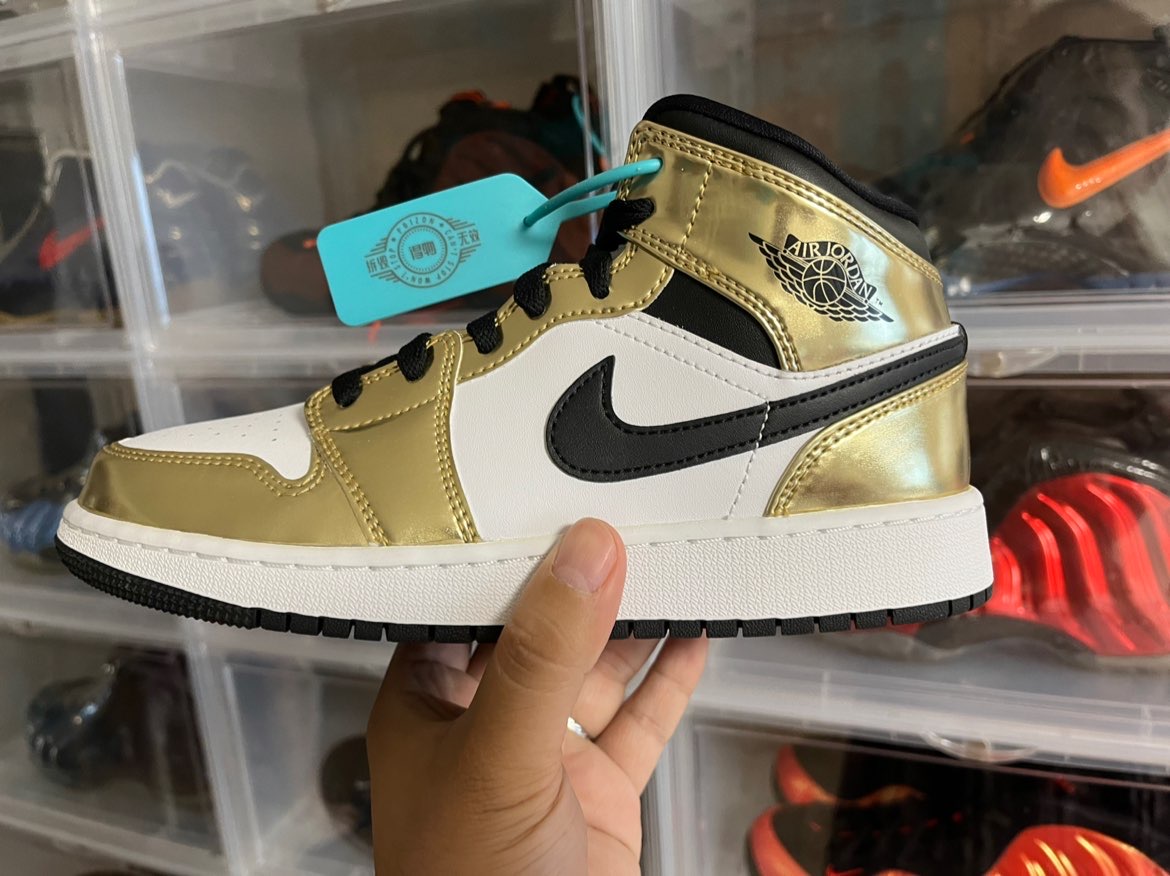 aj1液态金货量图片