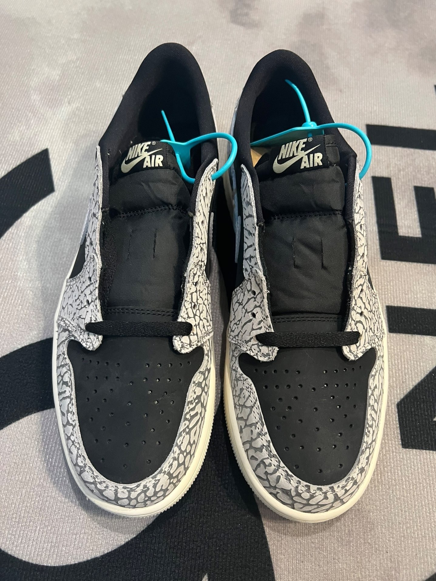 custom review-Air Jordan 1 Retro Low Og 'Black Cement'