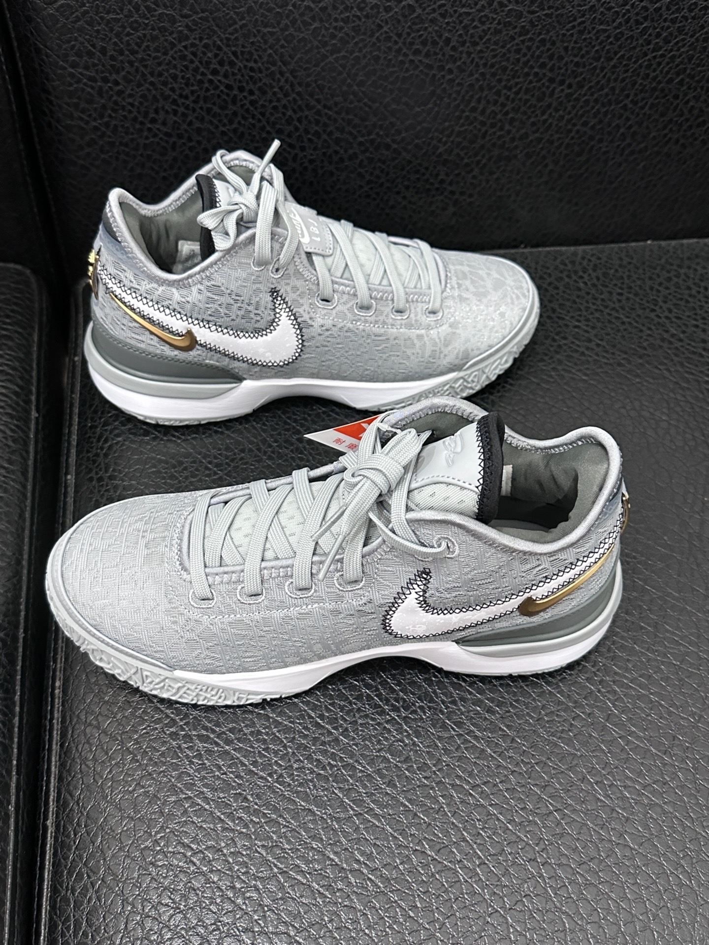 nike lebron nxxt gen银色篮球鞋