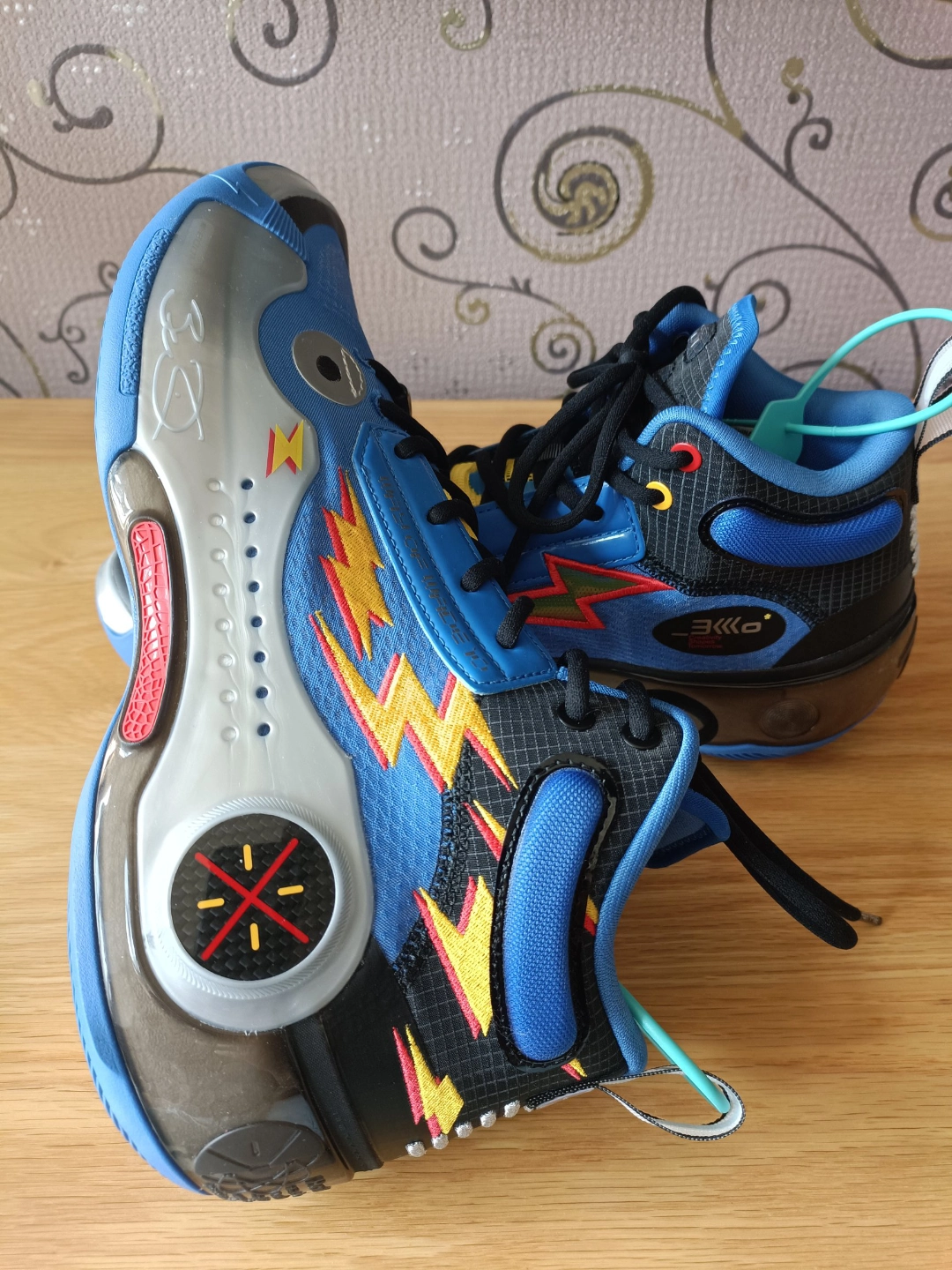 custom review-LINING Way Of Wade 10 Element   Thunder & Lightning