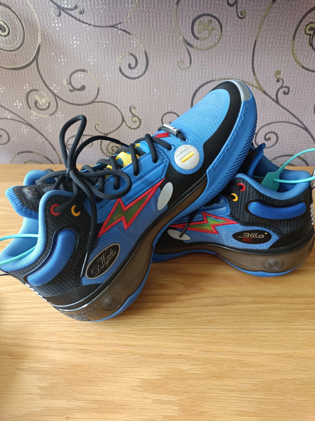 custom review-LINING Way Of Wade 10 Element   Thunder & Lightning