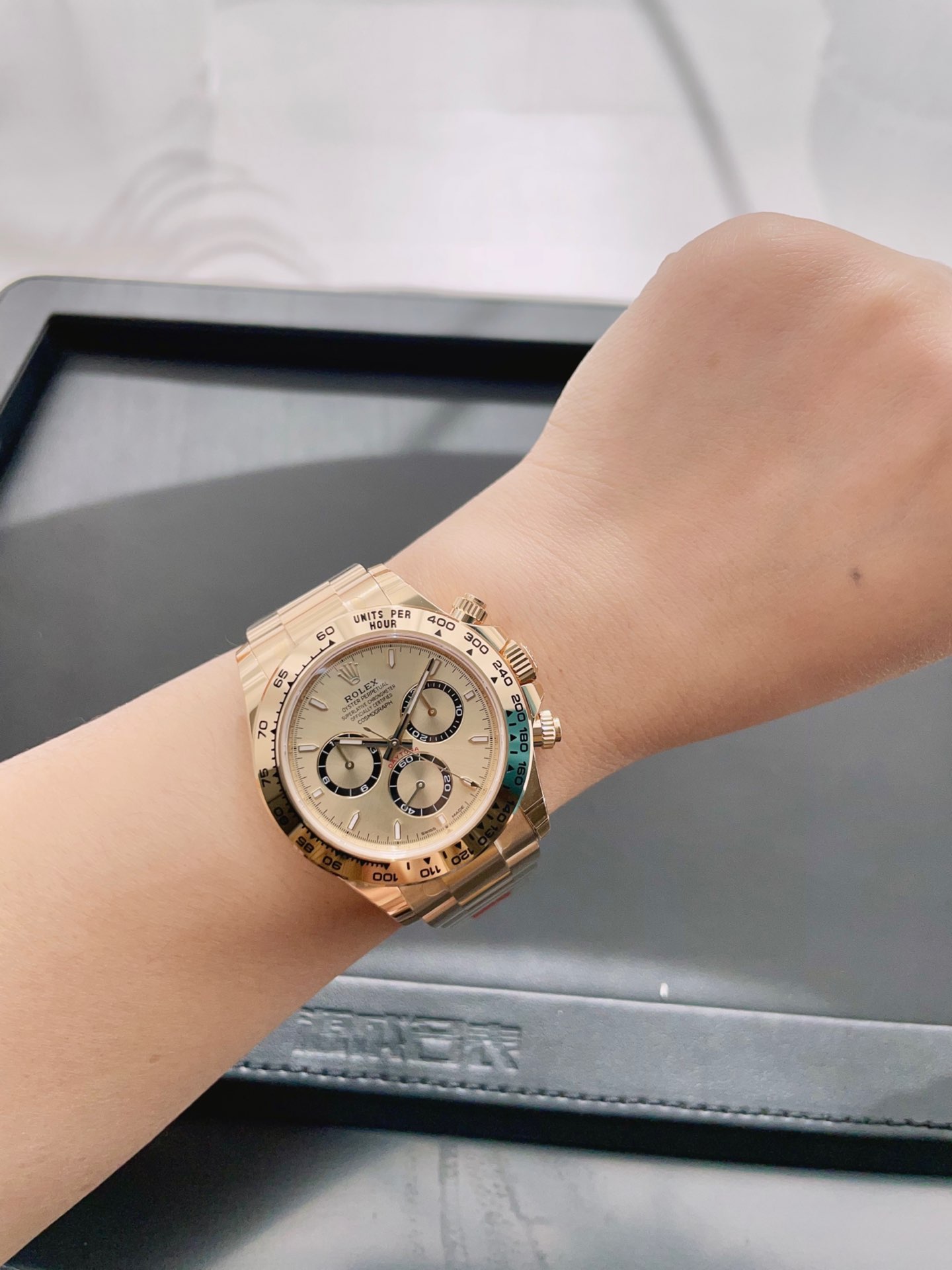 劳力士23年新款黄金迪通拿大黄鱼126508