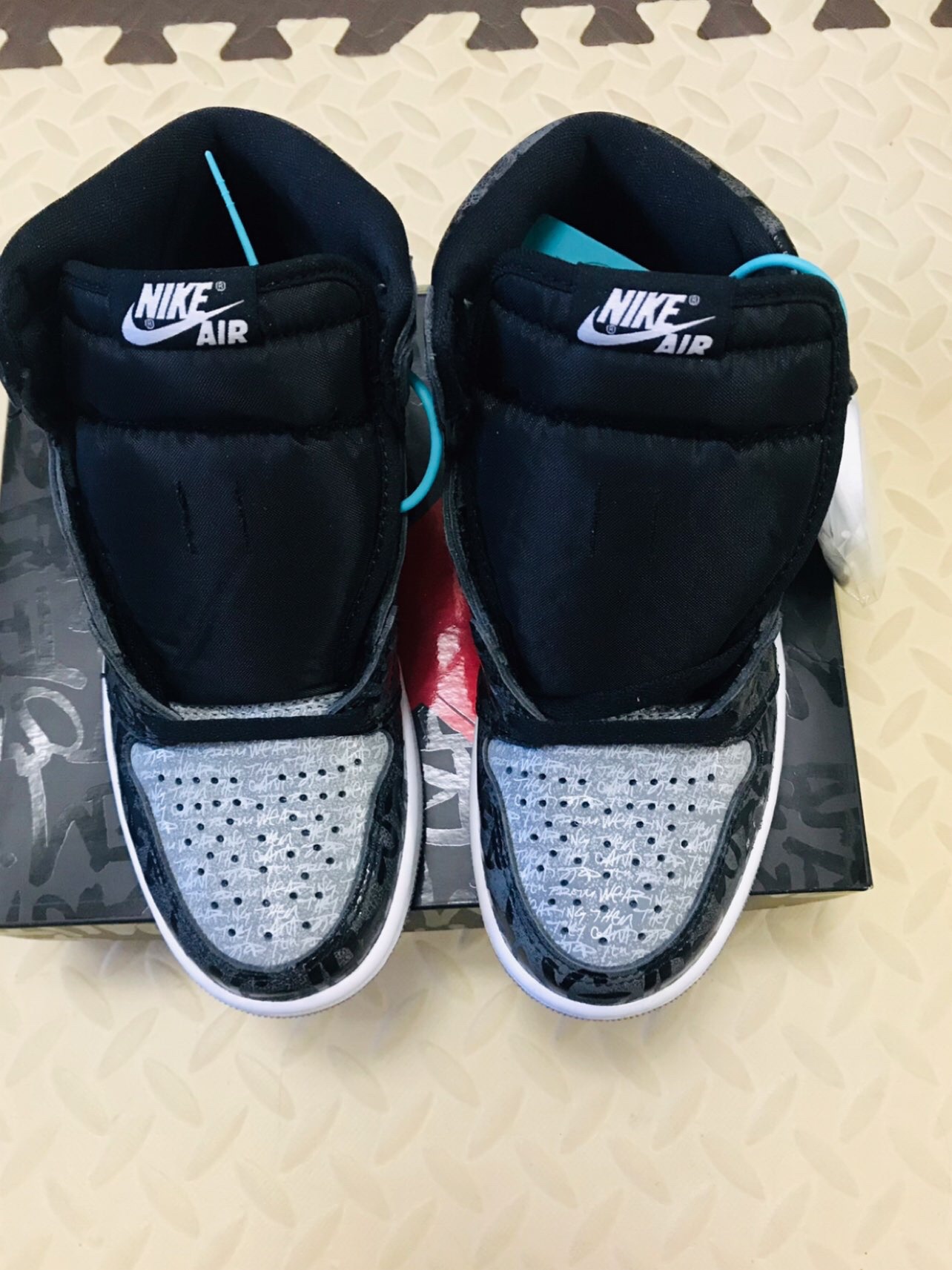 custom review-Air Jordan 1 High Og 'Rebellionaire'