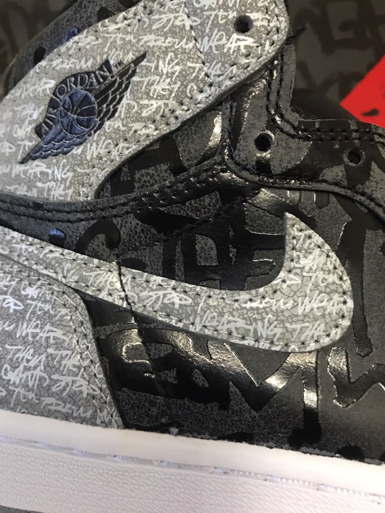 custom review-Air Jordan 1 High Og 'Rebellionaire'