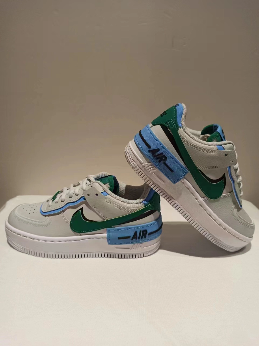 空军马卡龙配色 白绿蓝被圈粉了