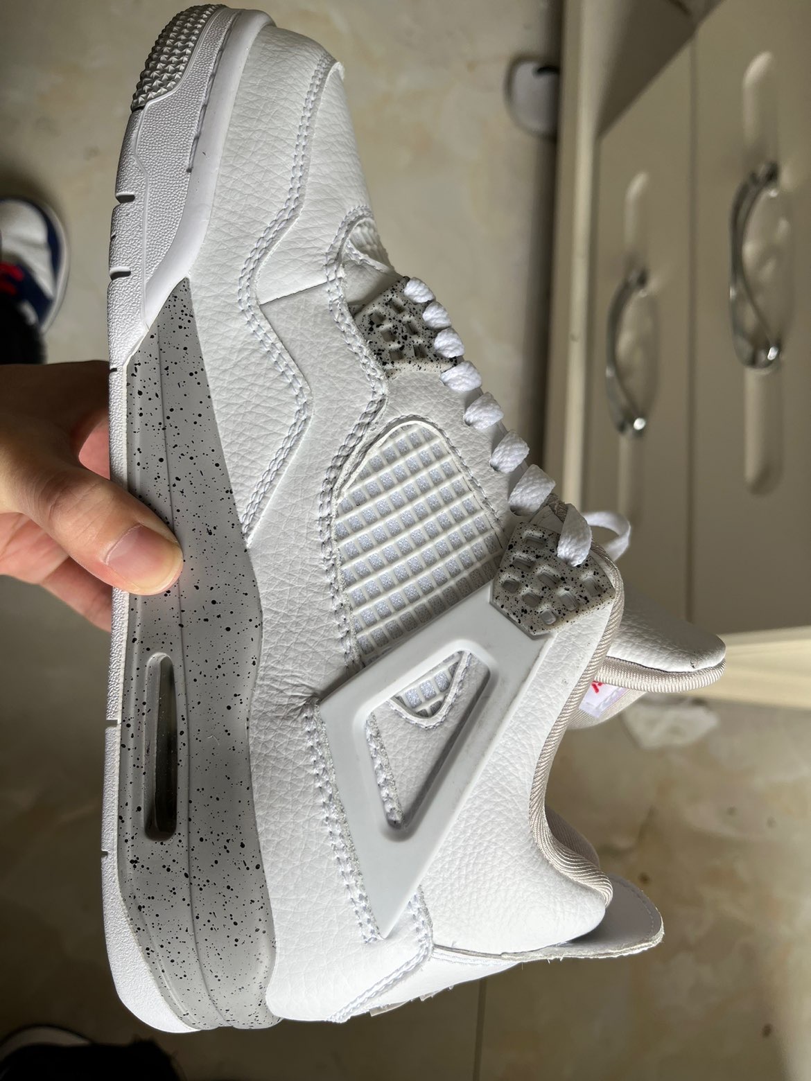 aj4白奥利奥
