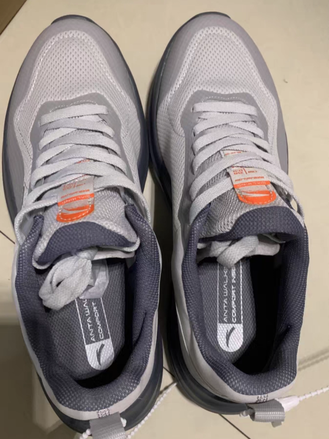 鞋子穿着脚感很舒服,平常穿着还训练不错#anta安踏 #安踏综训系列