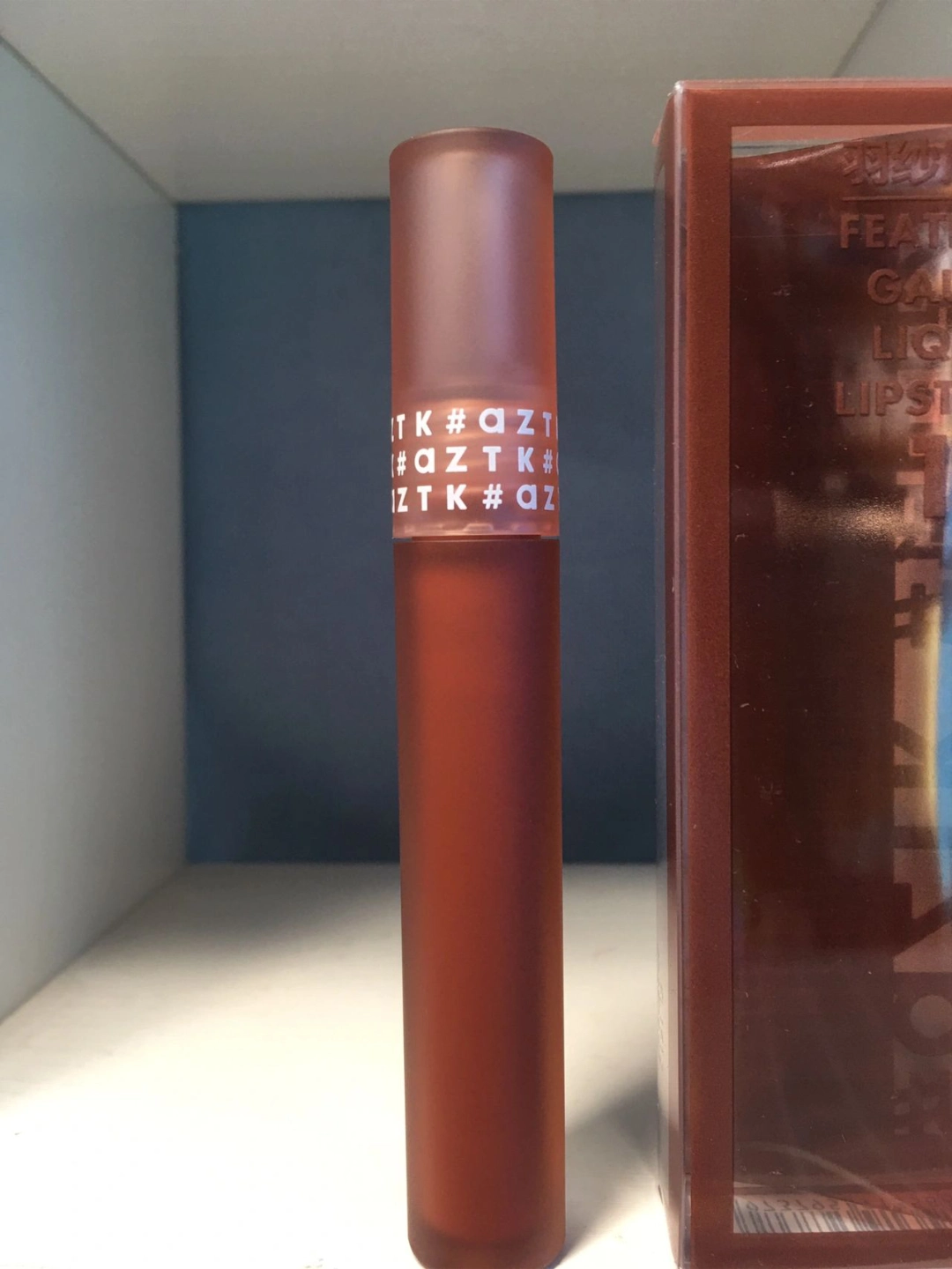 慵懒日杂风|||这种温柔与纯欲兼备的口红必须安利,虽然是雾面但是滋润