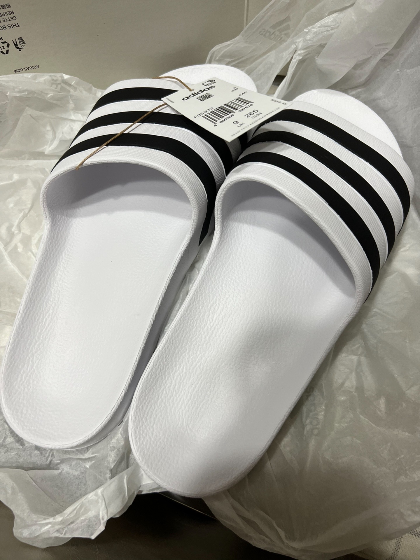 原图无修94阿迪达斯三条杠经典白色男士拖鞋