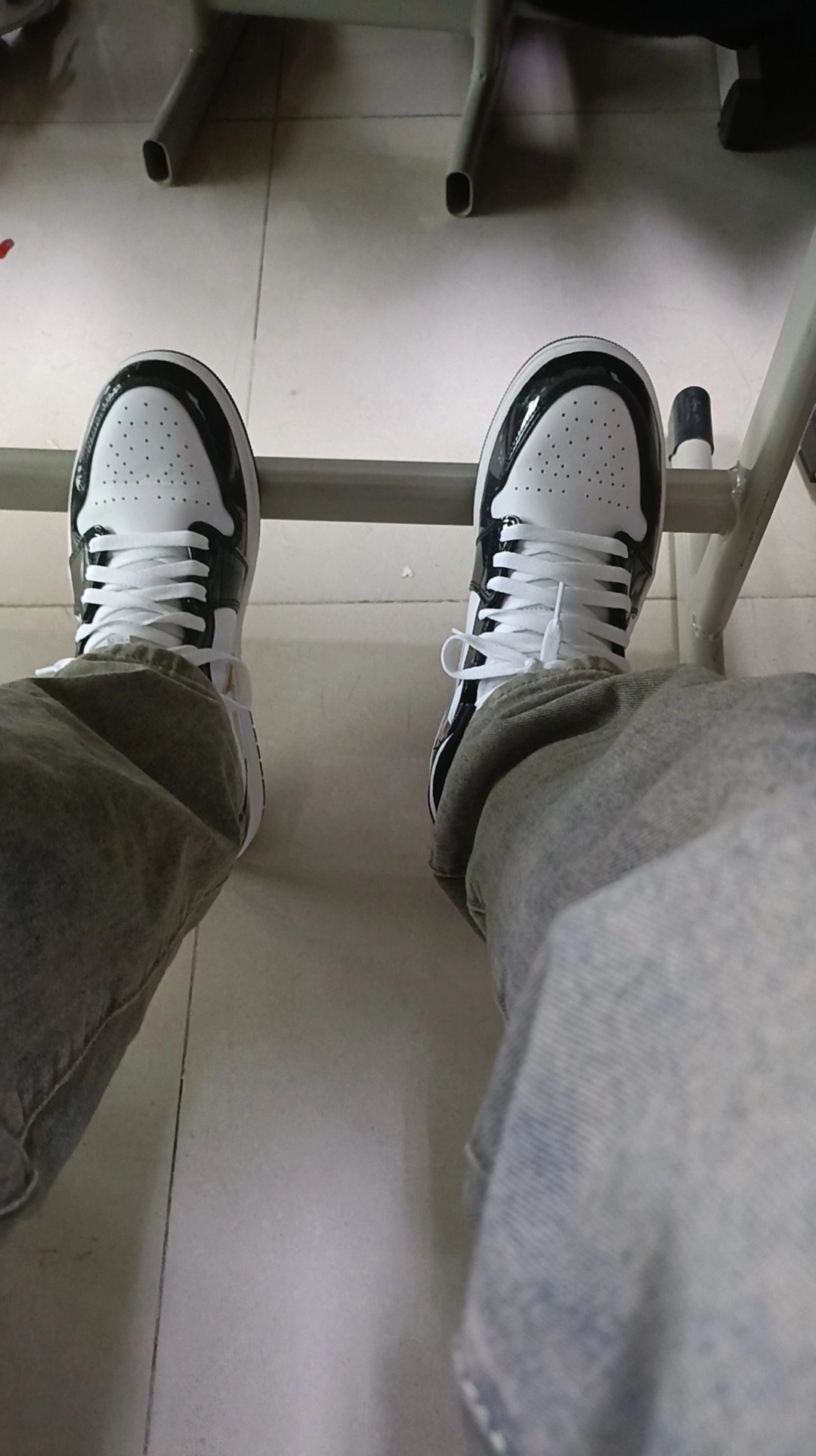 custom review-Jordan 1 Mid SE Black Gold 2023