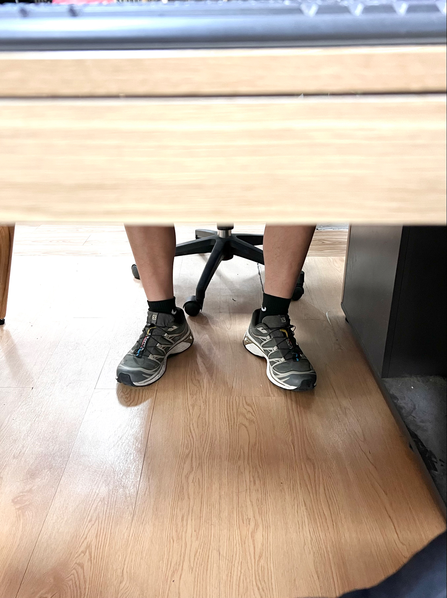 [耍酷] #快乐打工人  #今日份穿搭  #宝藏户外鞋  #salomon萨洛蒙xt