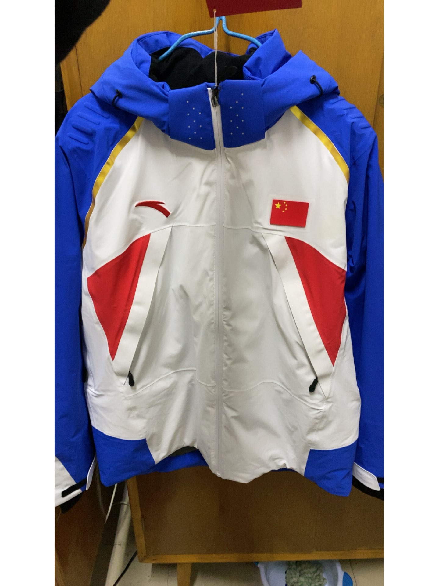 安踏国家队9899赞助款冲锋衣滑雪服棉服最新一弹!