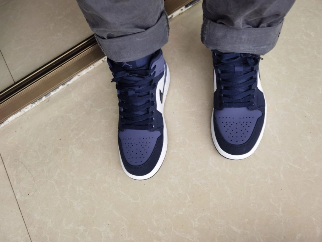custom review-Jordan 1 Mid 'Obsidian Sanded Purple'