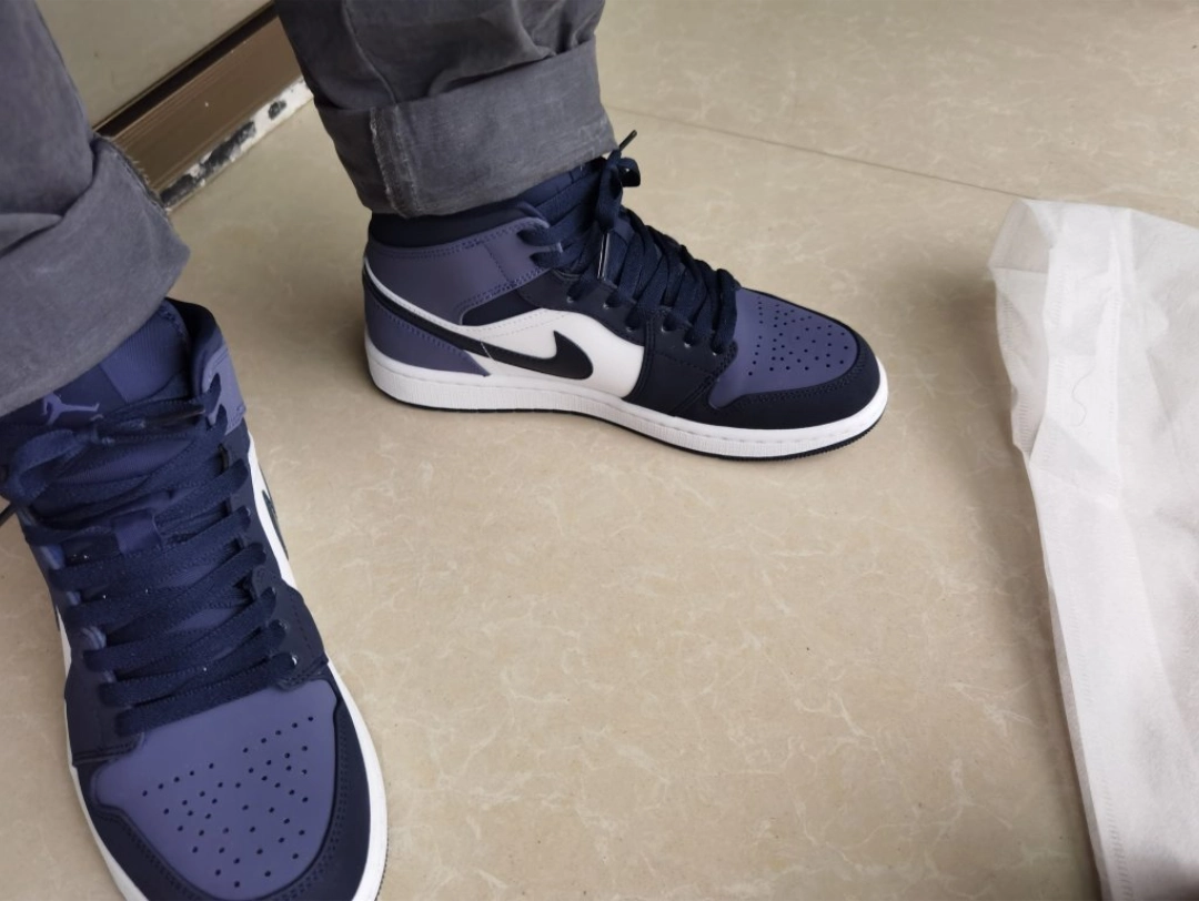 custom review-Jordan 1 Mid 'Obsidian Sanded Purple'