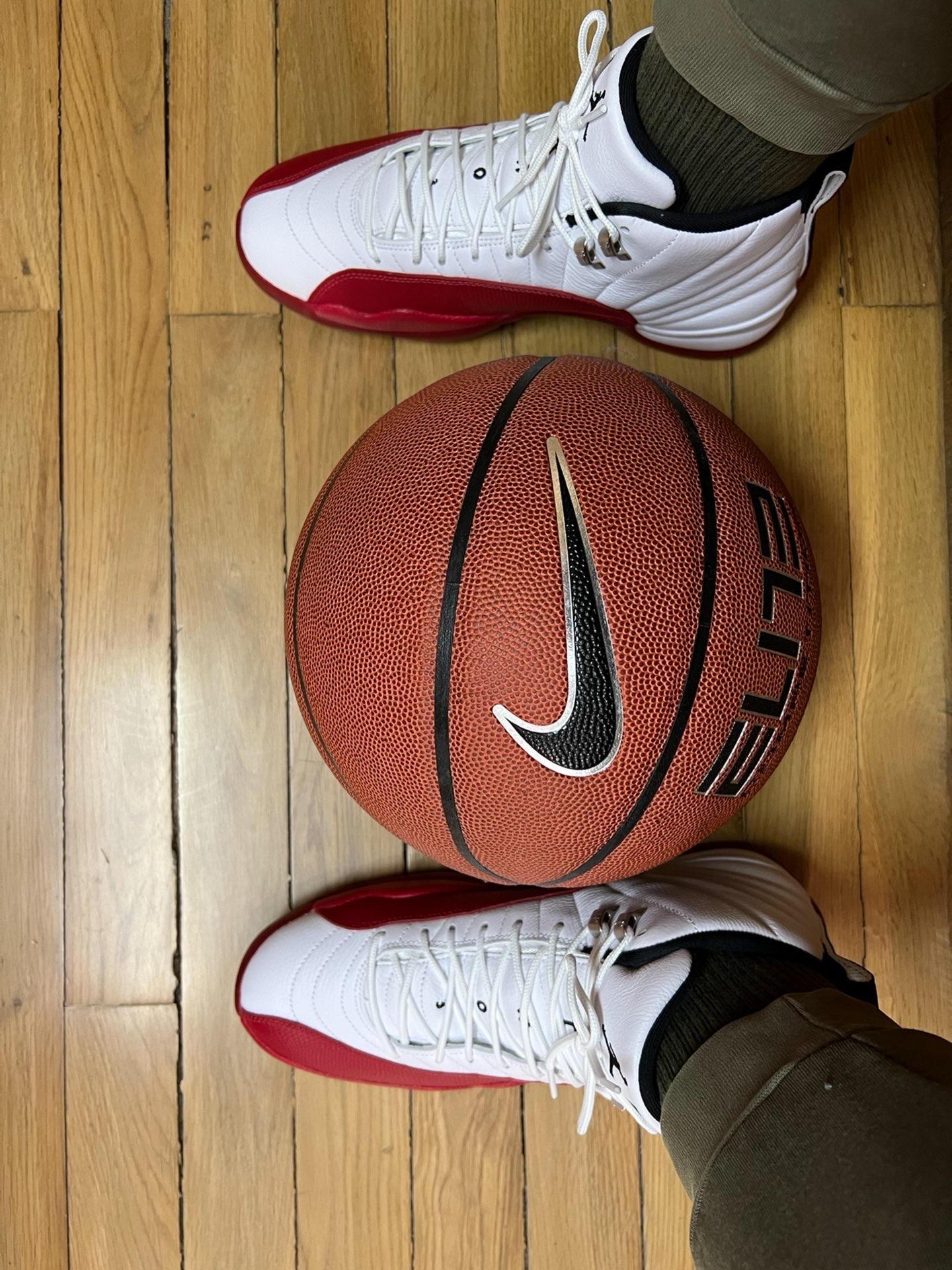 custom review-Air Jordan 12 Retro "Cherry" 2023