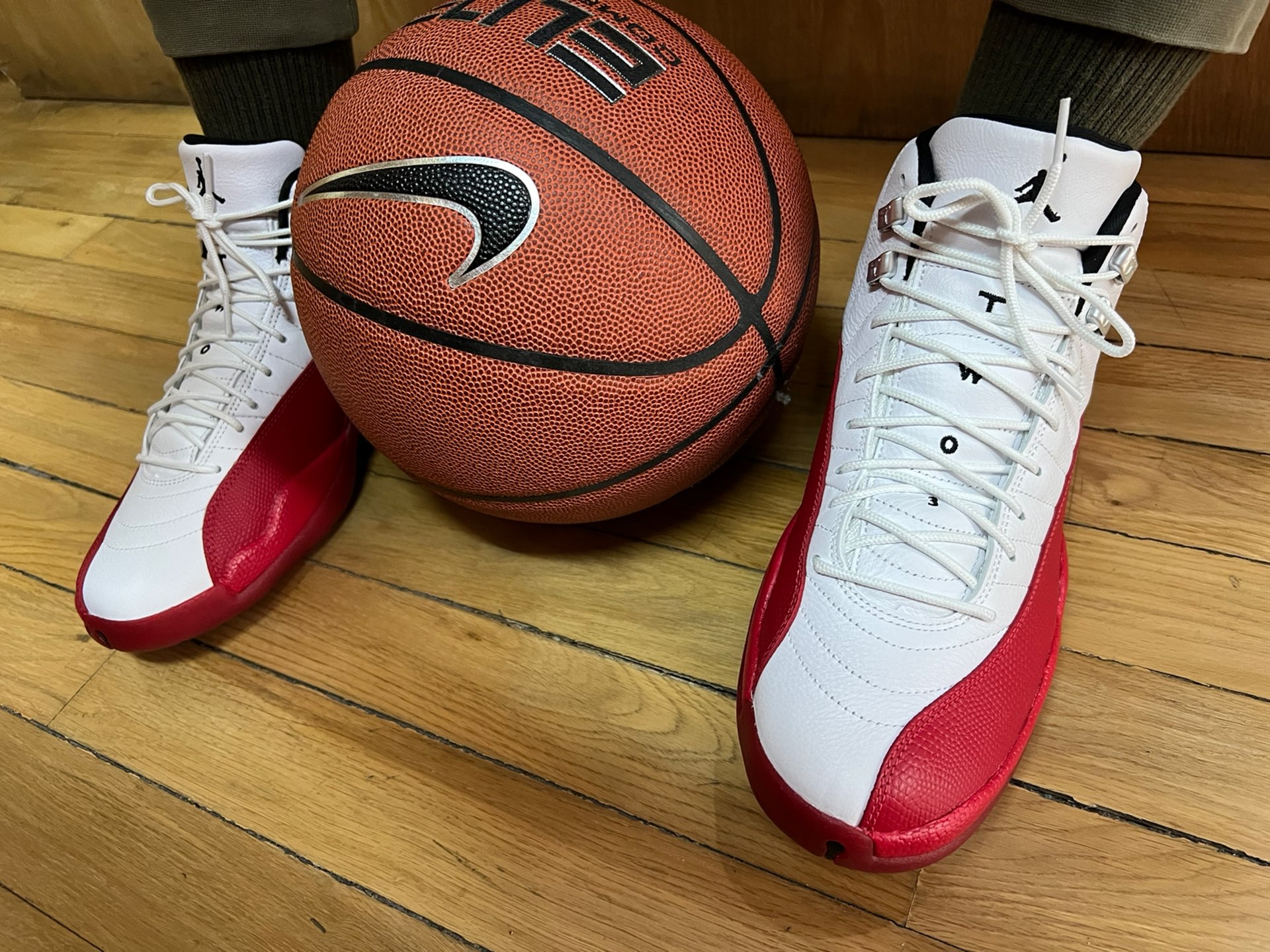 custom review-Air Jordan 12 Retro "Cherry" 2023
