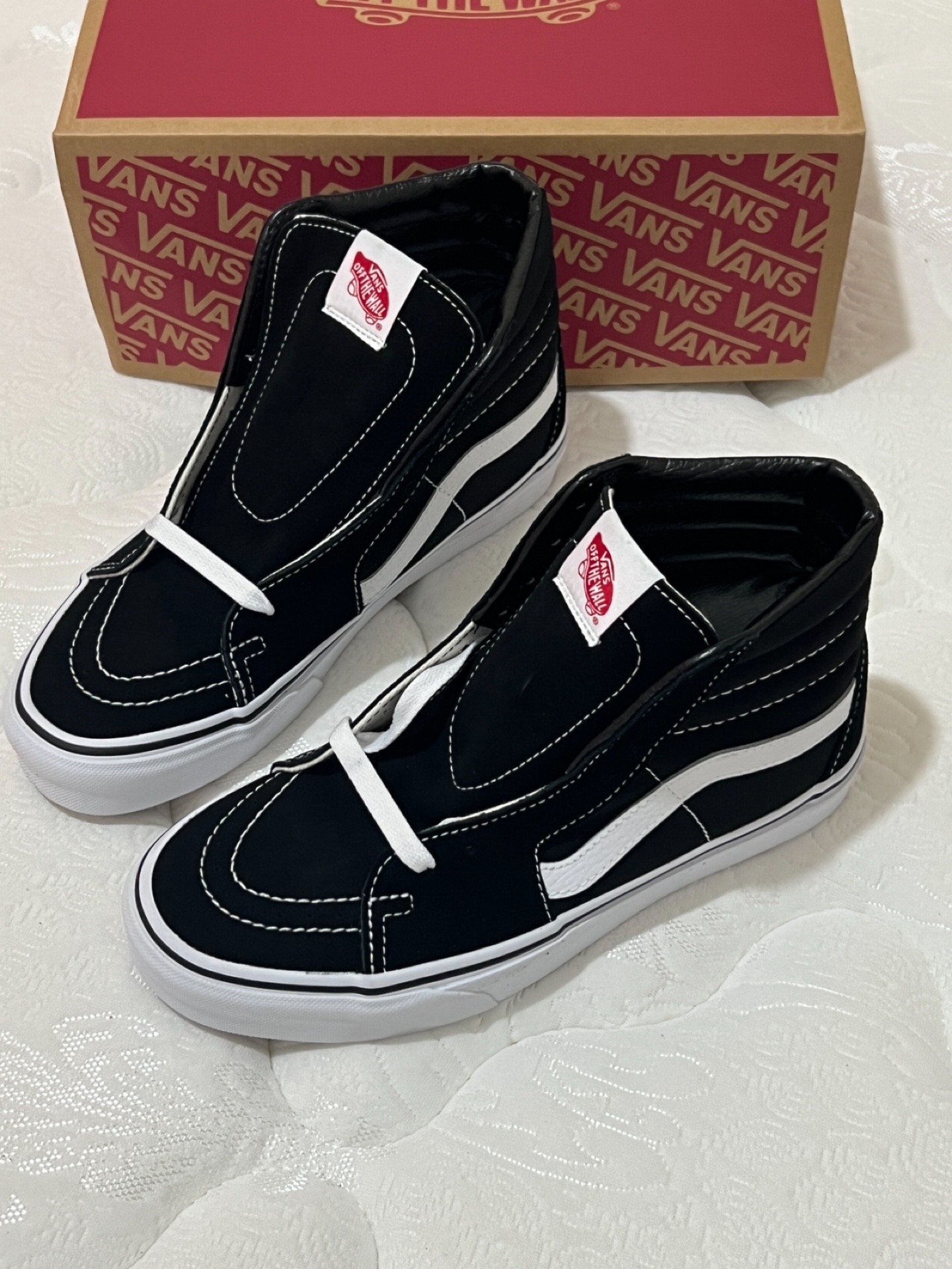 vans黑色经典款多少钱图片