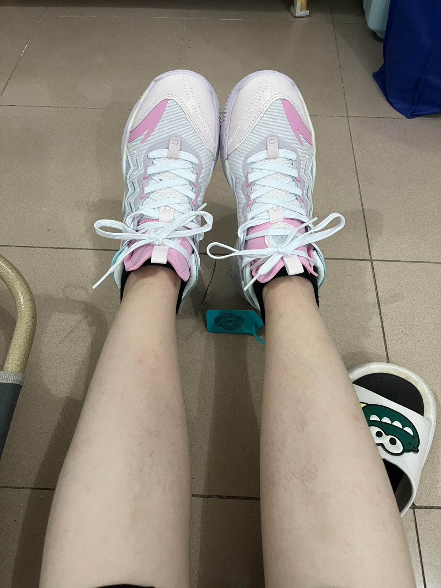 custom review-Anta Magic Cement Cushioning, Slip Resistant, And Abrasion Resistant Low Top Basketball Shoes Women's Pink