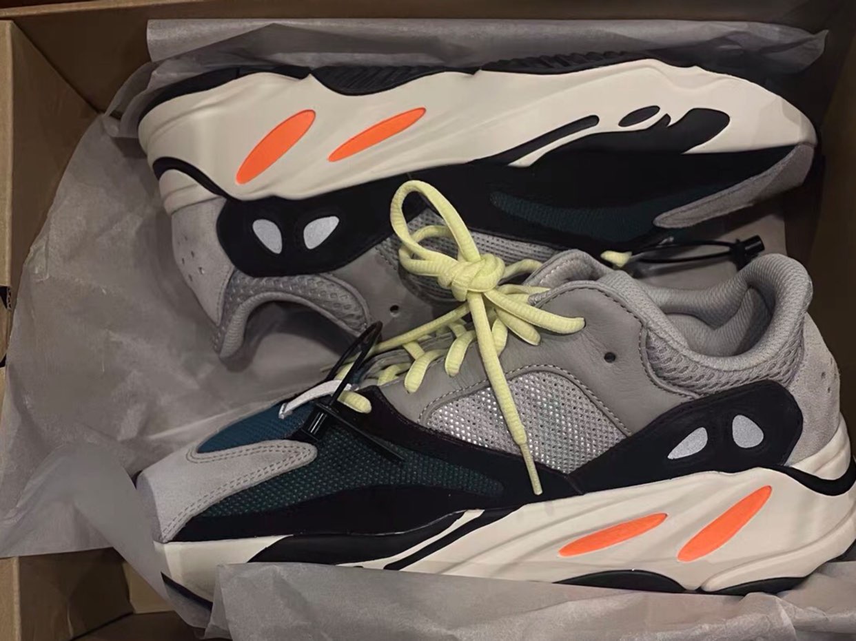 custom review-Adidas Yeezy Boost 700 'Wave Runner' 2022
