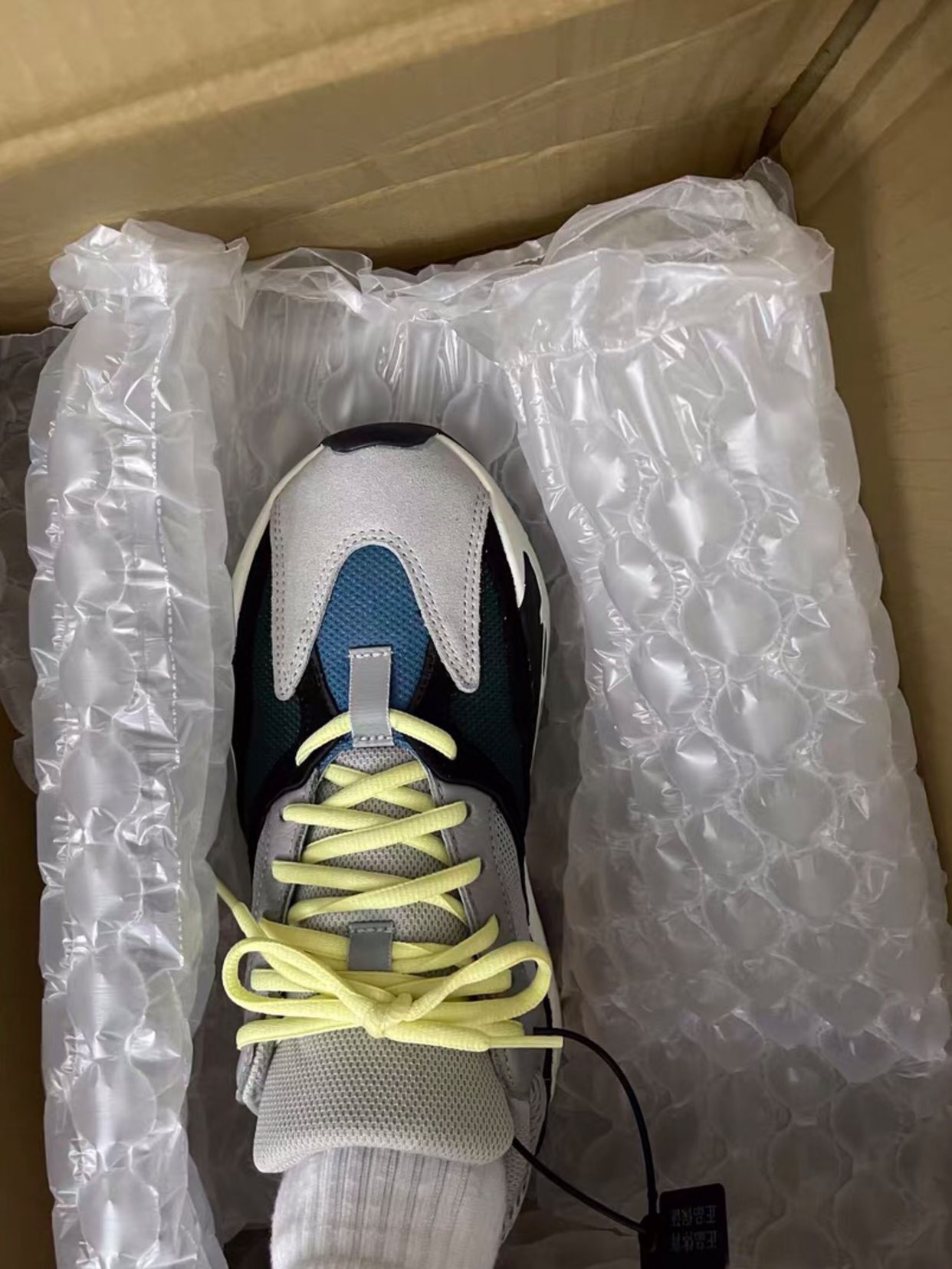 custom review-Adidas Yeezy Boost 700 'Wave Runner' 2022