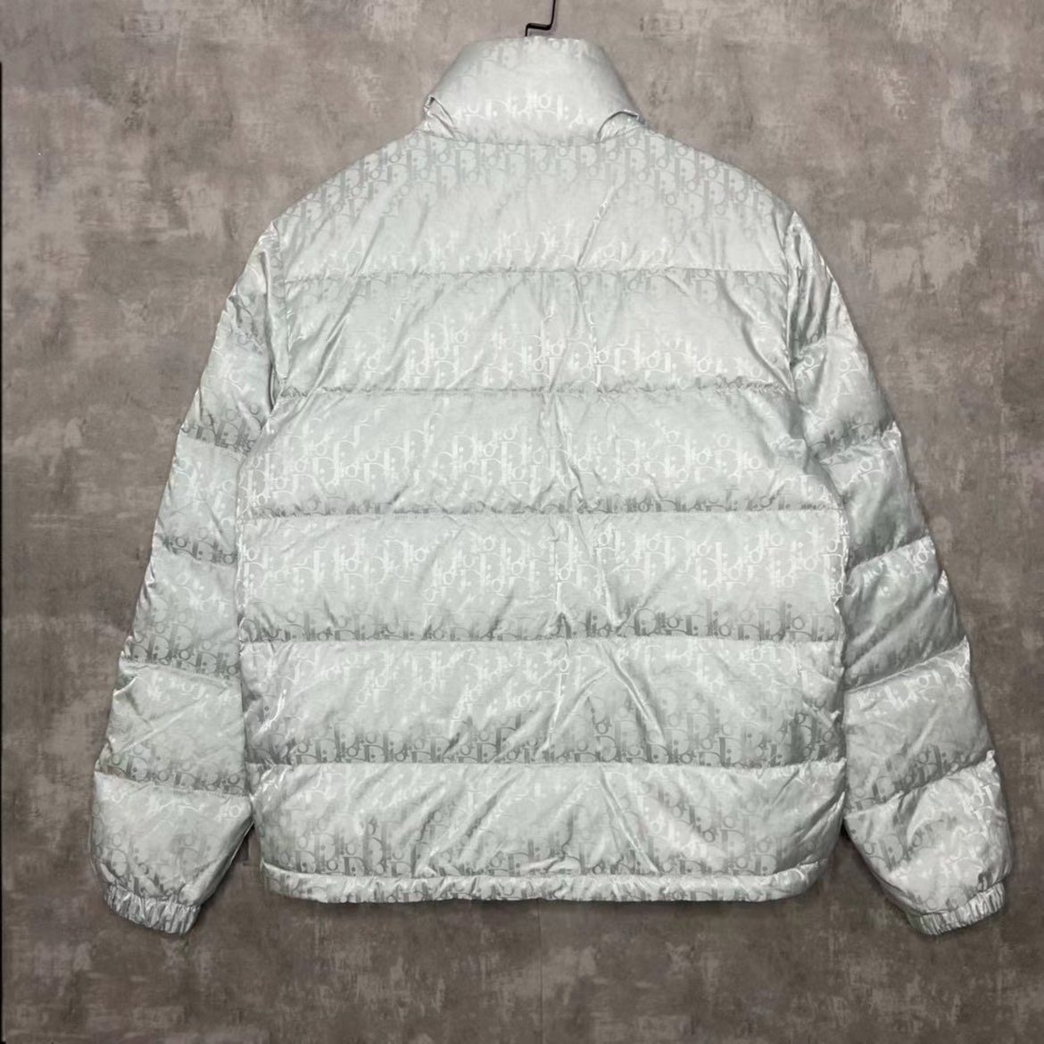 dior羽绒服