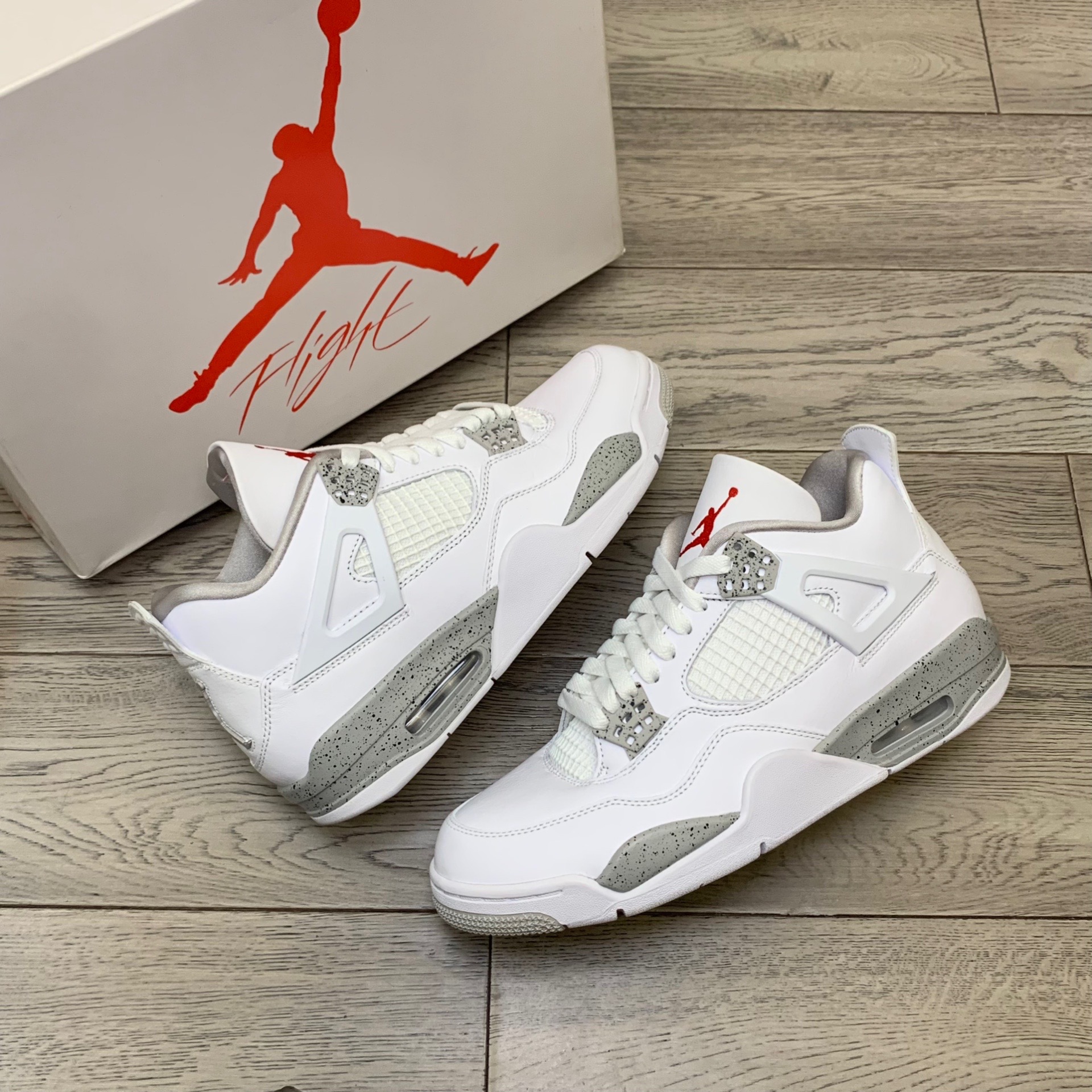 颜值超高的 air jordan 4 "white oreo"!🔥🔥🔥