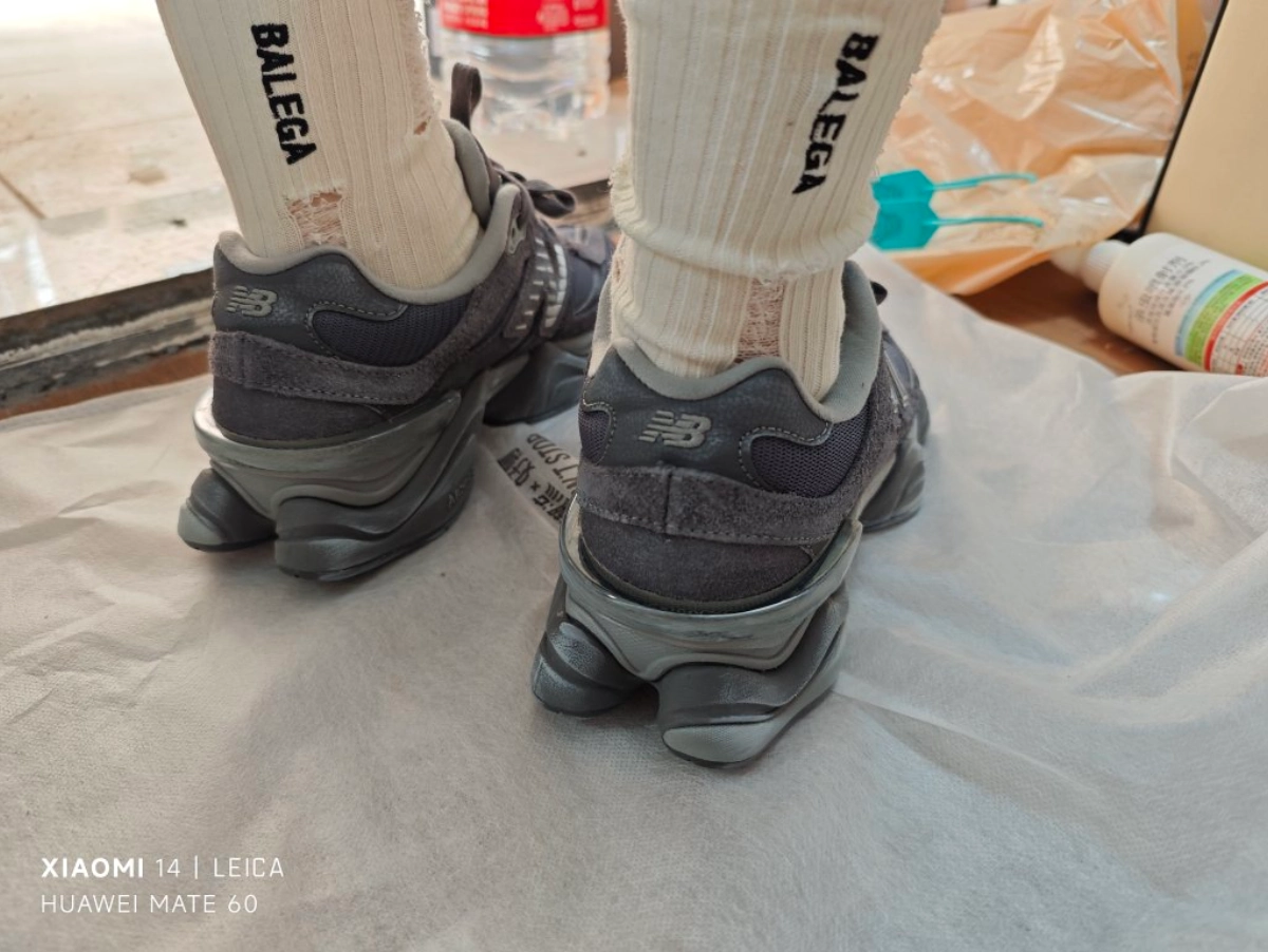 custom review-New Balance 9060 Magnet