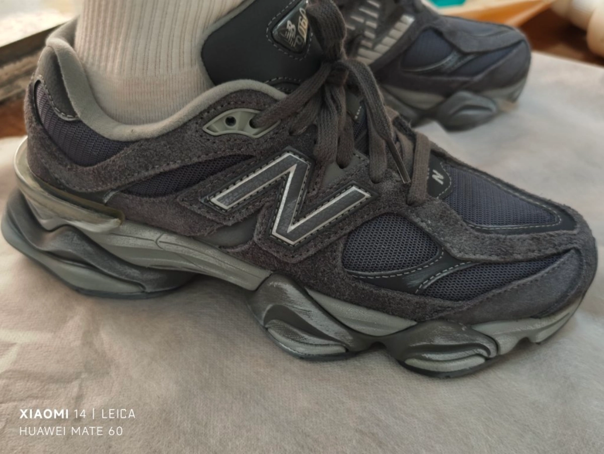 custom review-New Balance 9060 Magnet